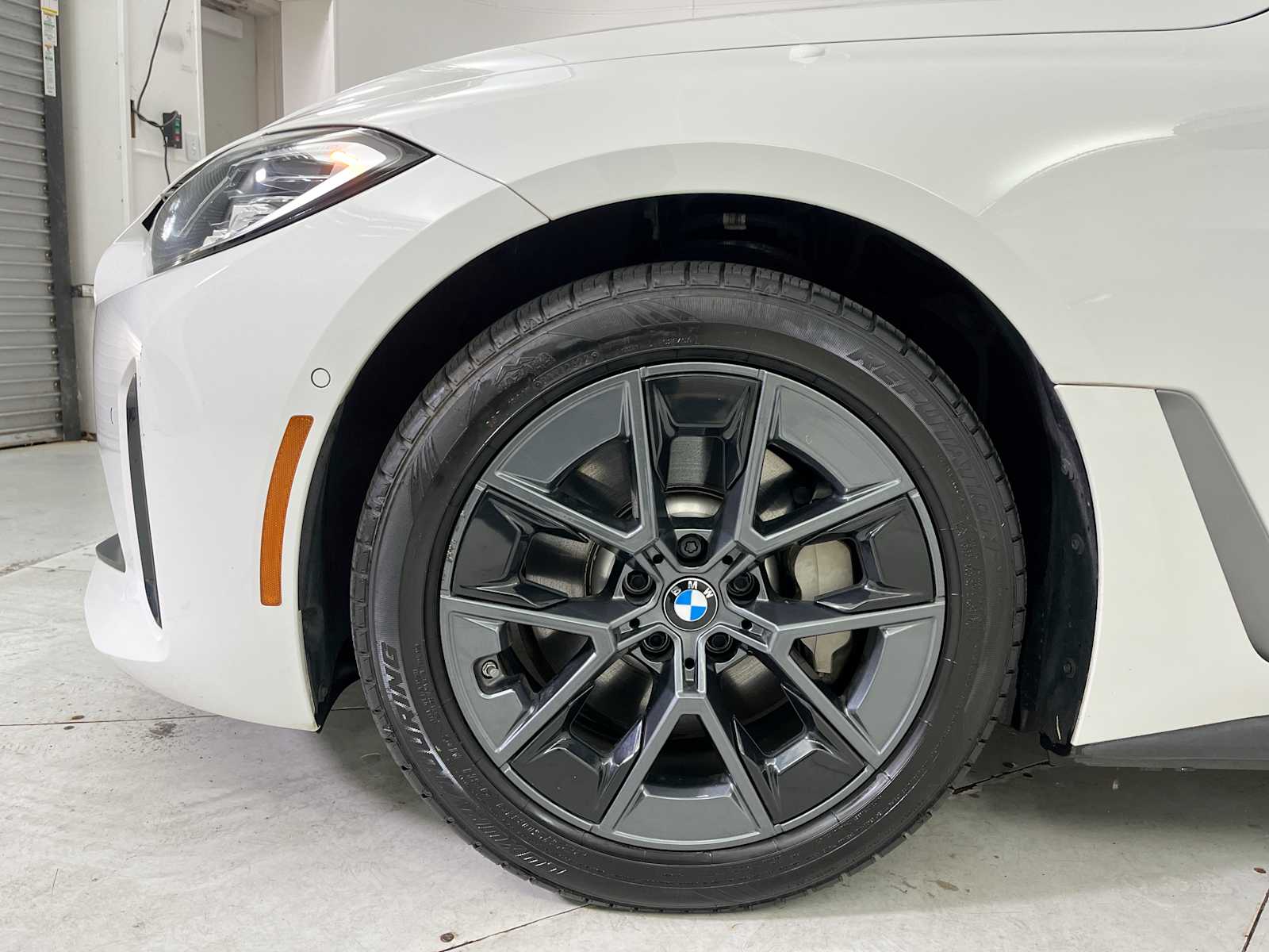 Thumbnail: 2023 BMW i4 - 19