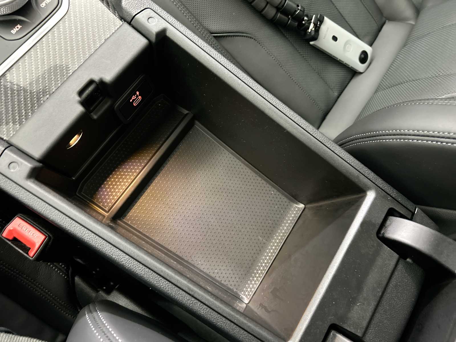 Thumbnail: 2022 BMW M3 - 23