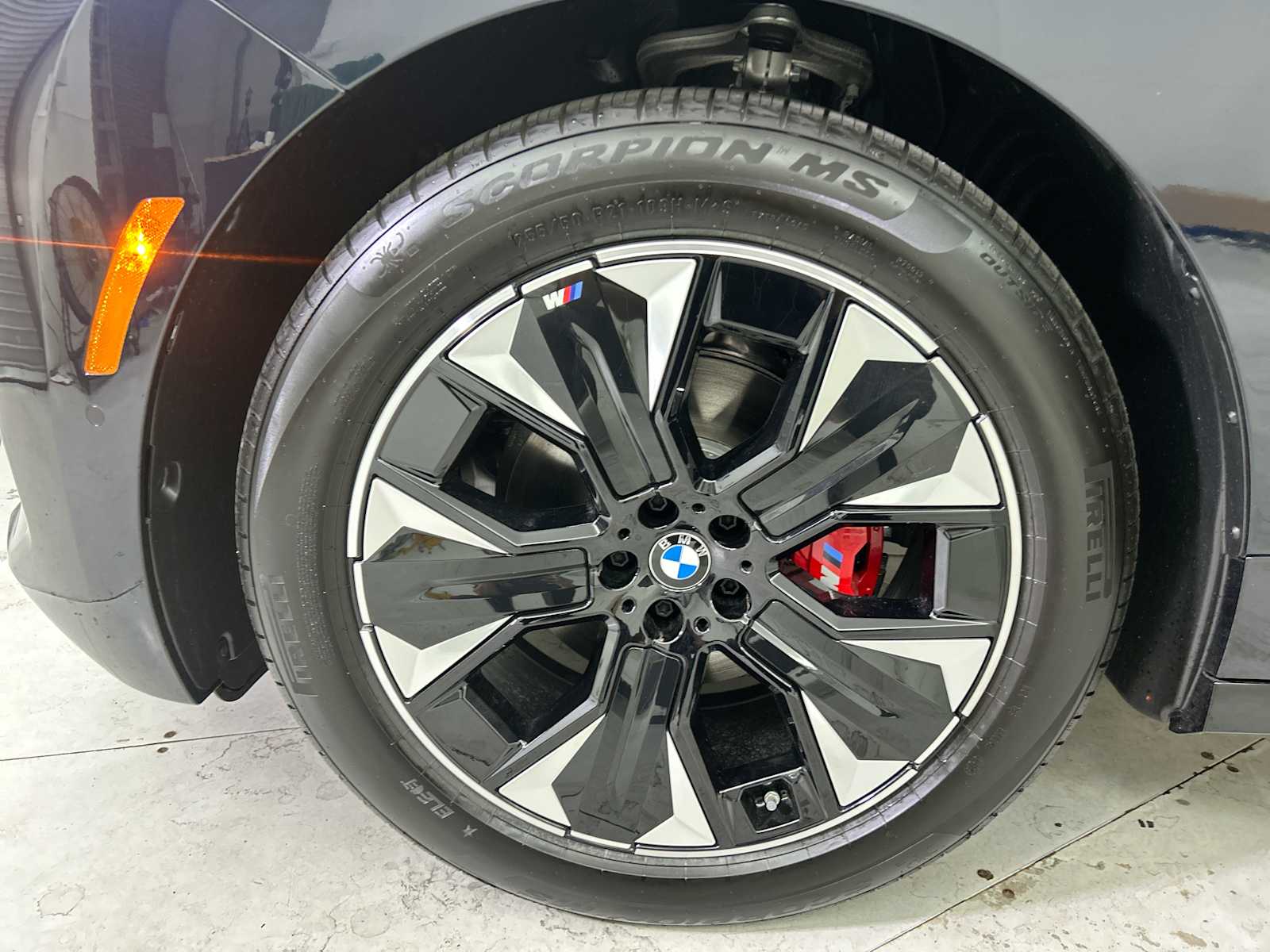 Thumbnail: 2026 BMW iX - 18