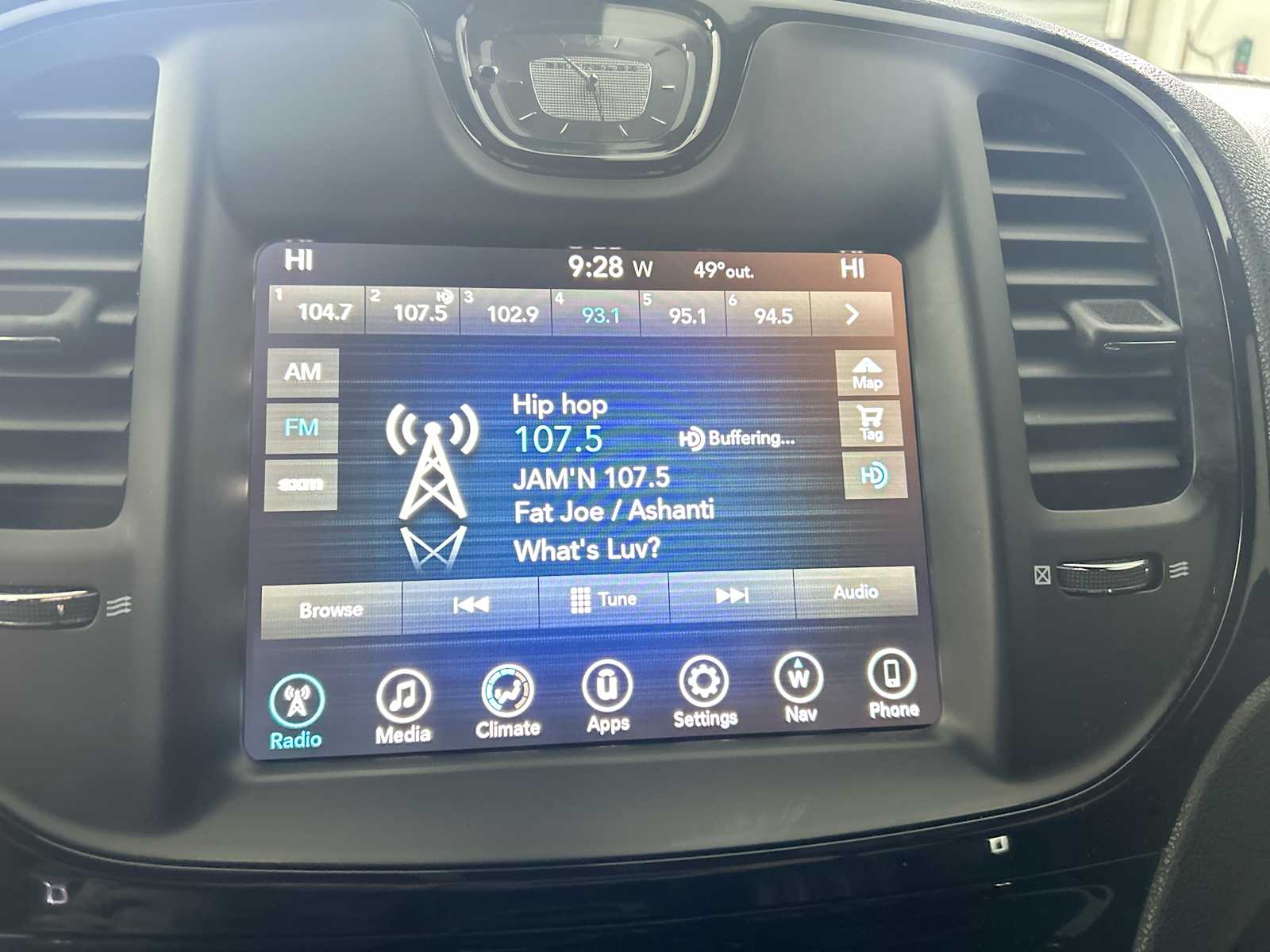 Thumbnail: 2017 Chrysler 300 - 12