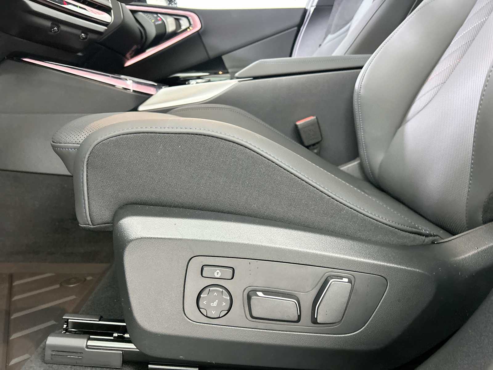 Thumbnail: 2026 BMW X3 - 14