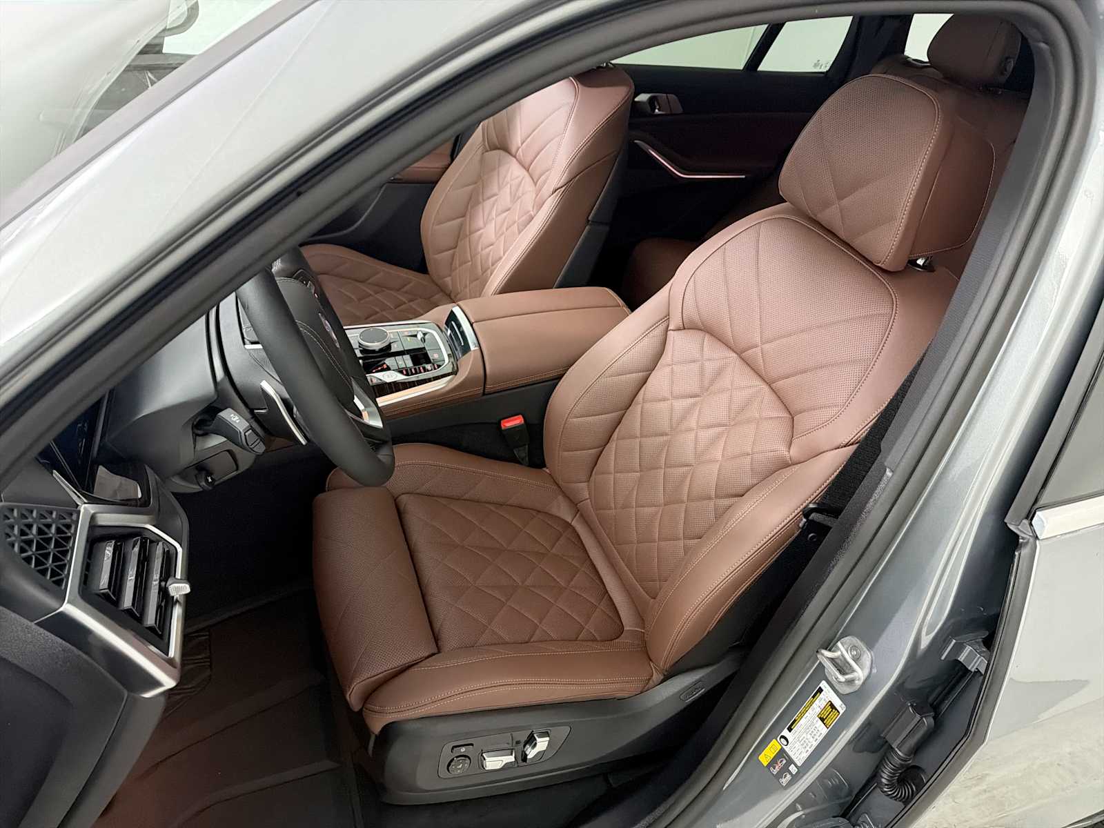 Thumbnail: 2026 BMW X5 - 13