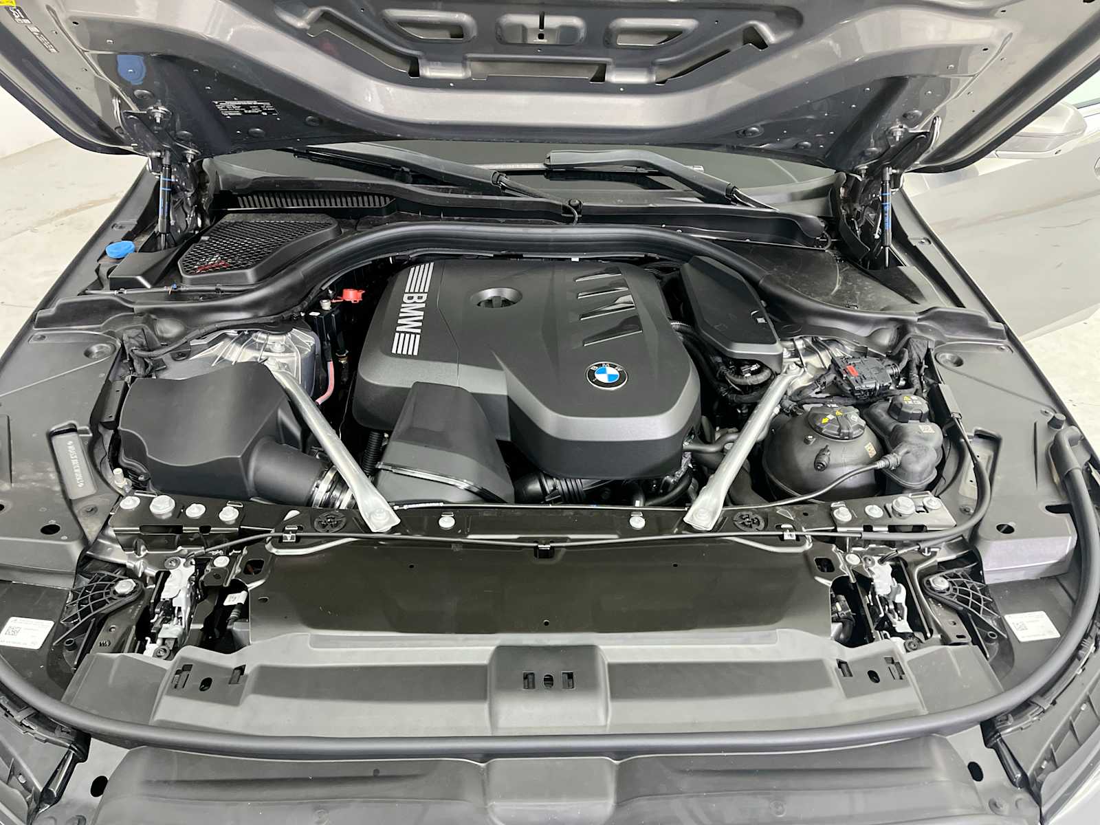 Thumbnail: 2026 BMW 5 Series - 24