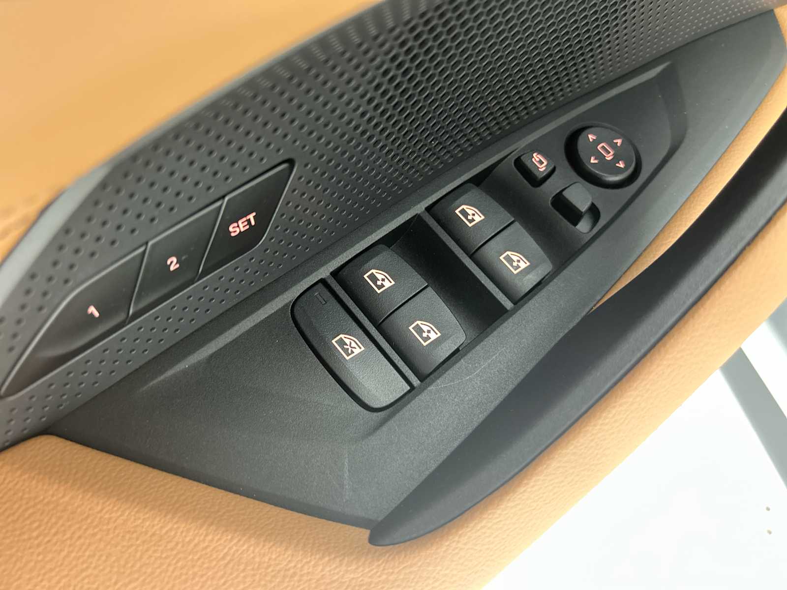 Thumbnail: 2025 BMW i4 - 15