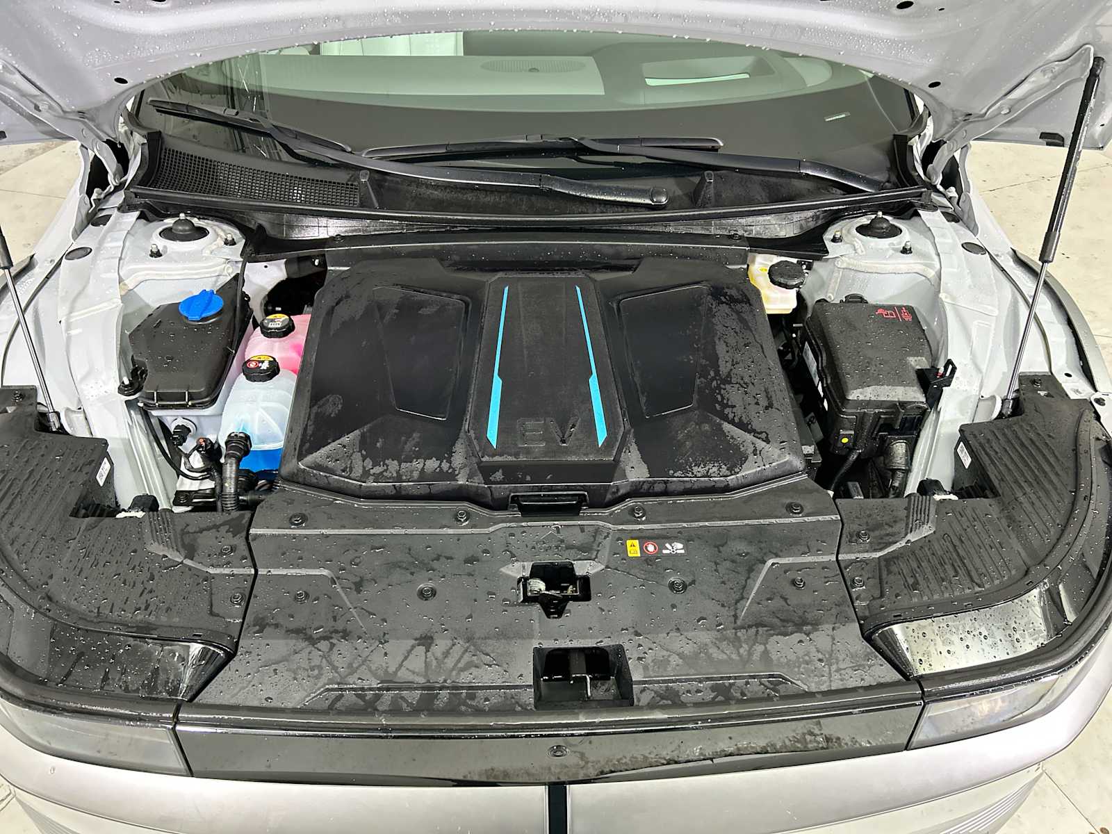 Thumbnail: 2024 Hyundai Ioniq 5 - 18