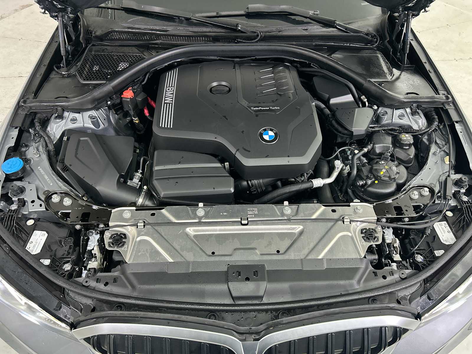 Thumbnail: 2024 BMW 3 Series - 18