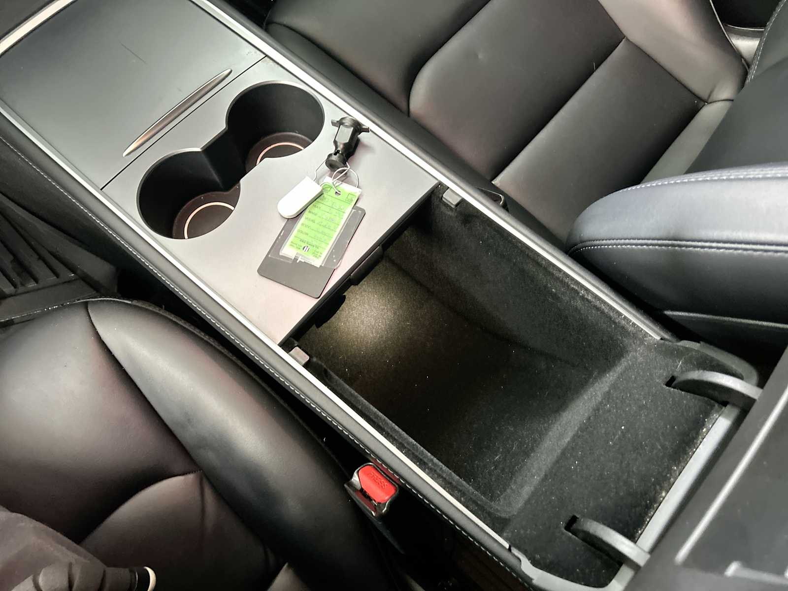 Thumbnail: 2022 Tesla Model Y - 21