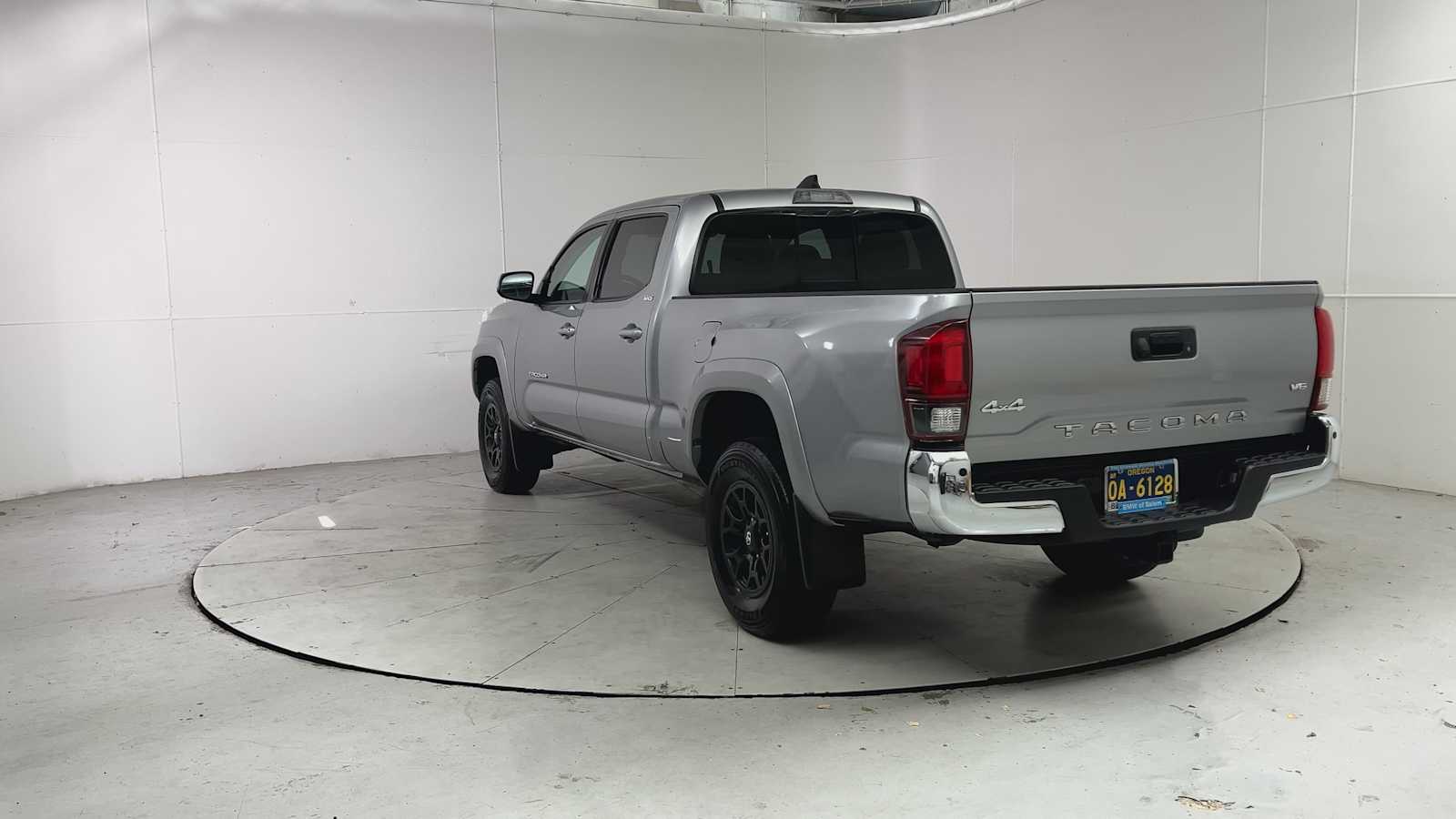Thumbnail: 2020 Toyota Tacoma - 3