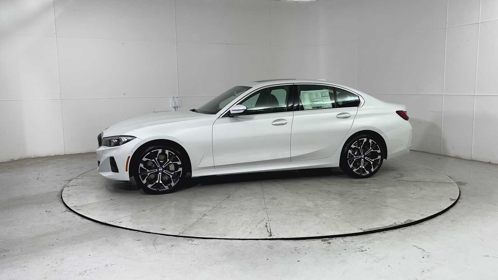 Thumbnail: 2025 BMW 3 Series - 5