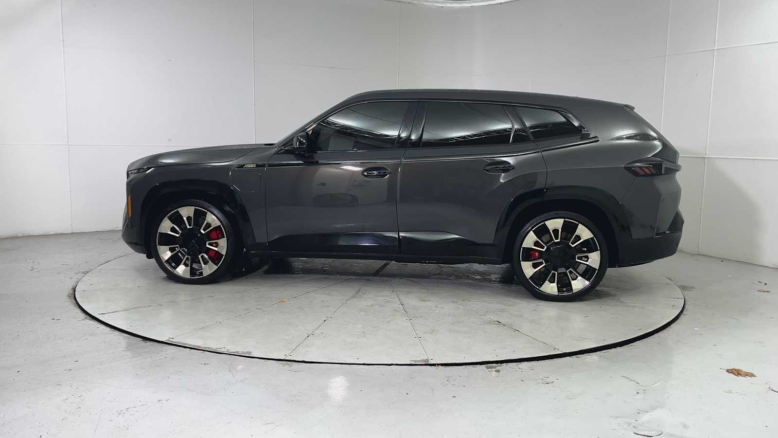 Thumbnail: 2023 BMW XM - 5