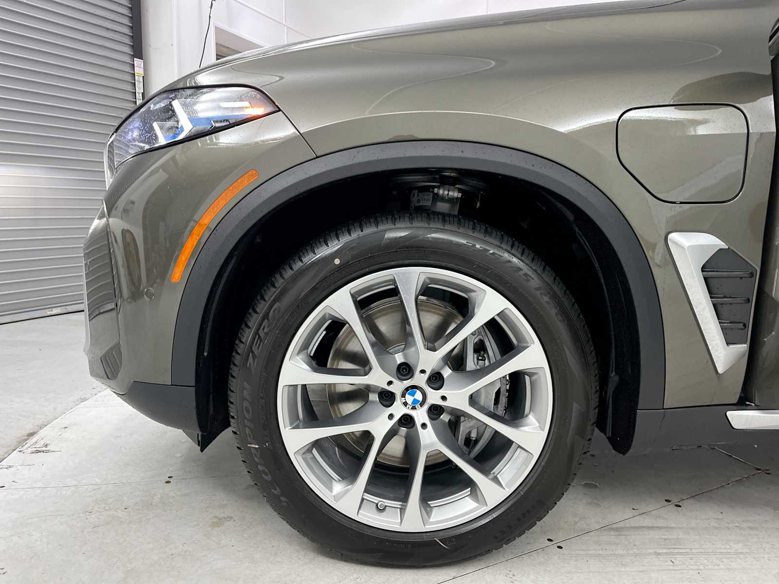 Thumbnail: 2026 BMW X5 - 19
