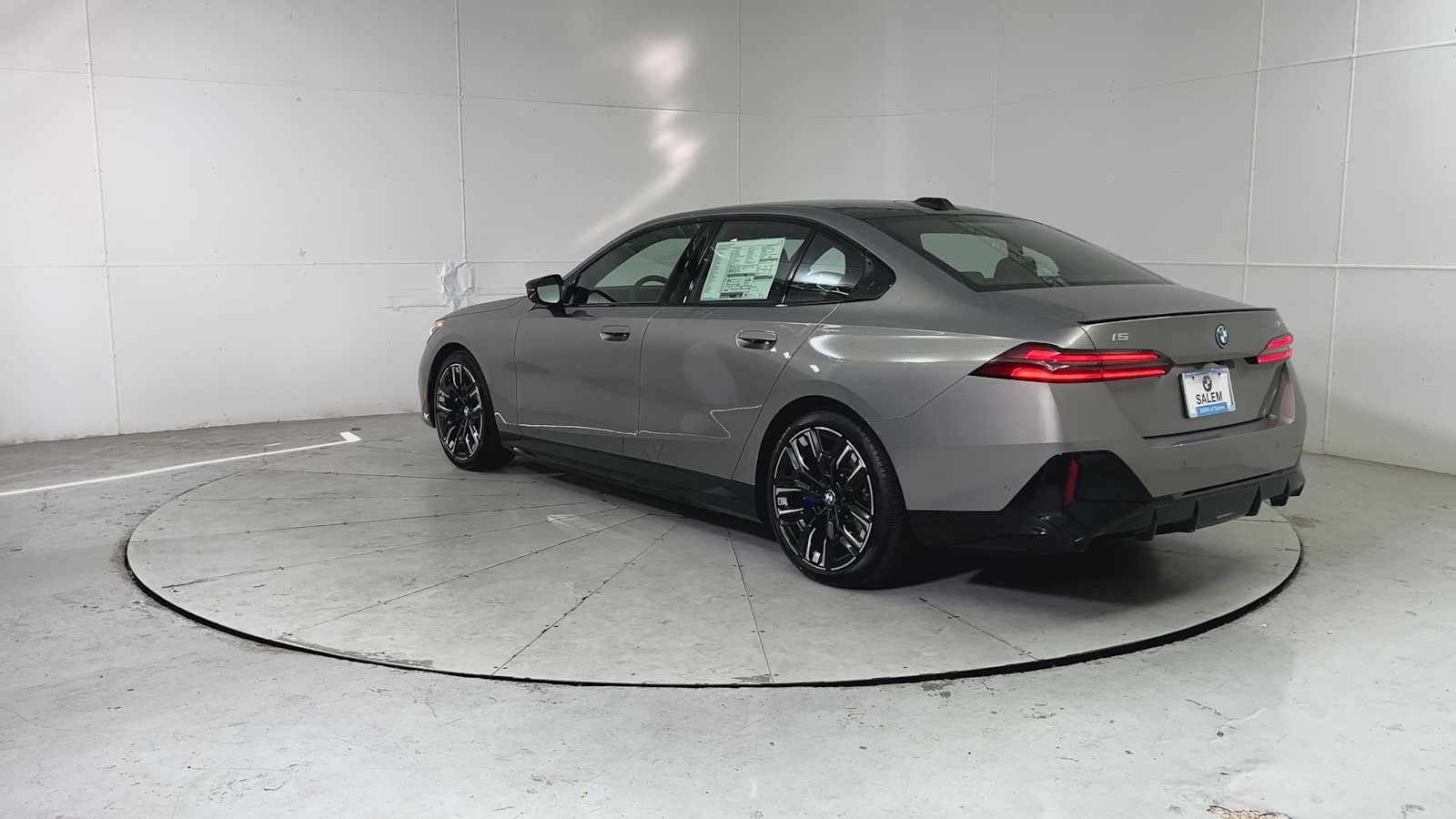 Thumbnail: 2026 BMW i5 - 3