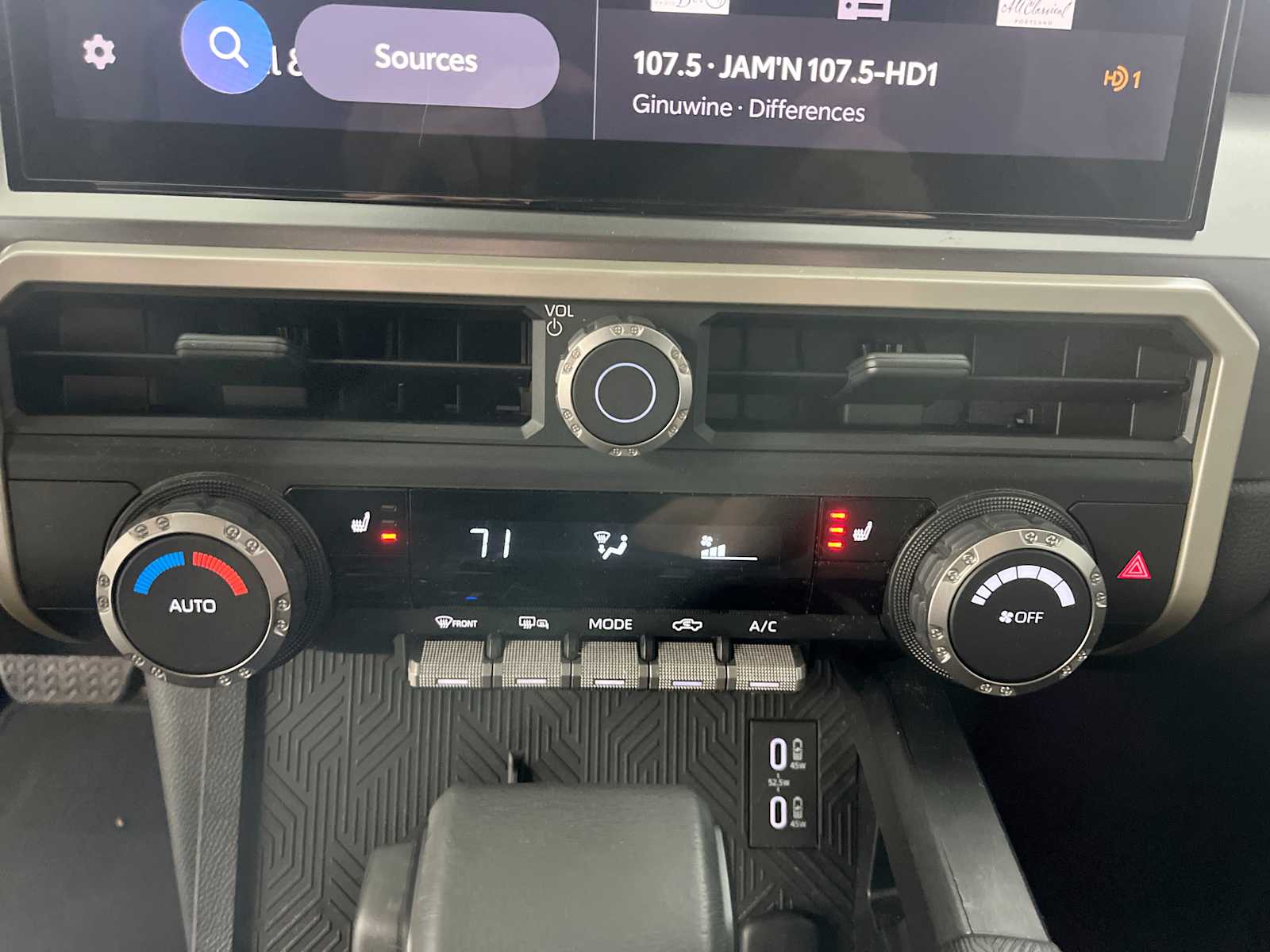 Thumbnail: 2024 Toyota Tacoma - 16