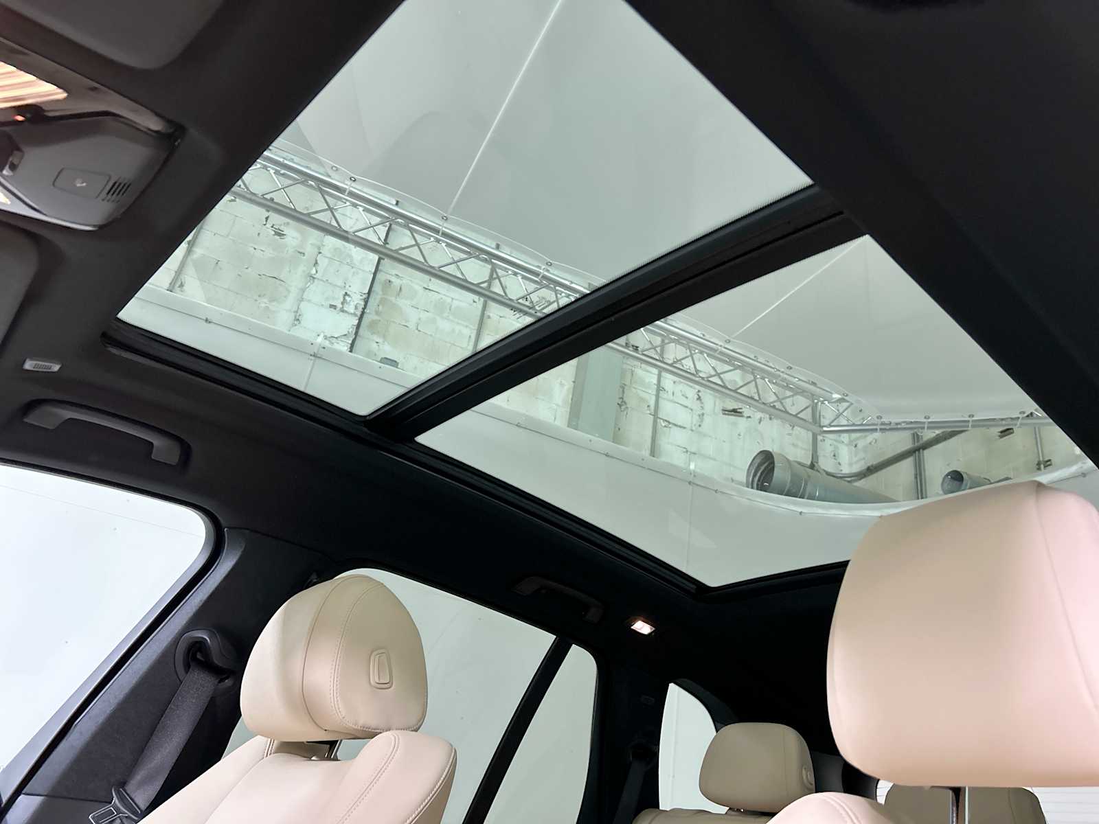 Thumbnail: 2022 BMW X5 - 16