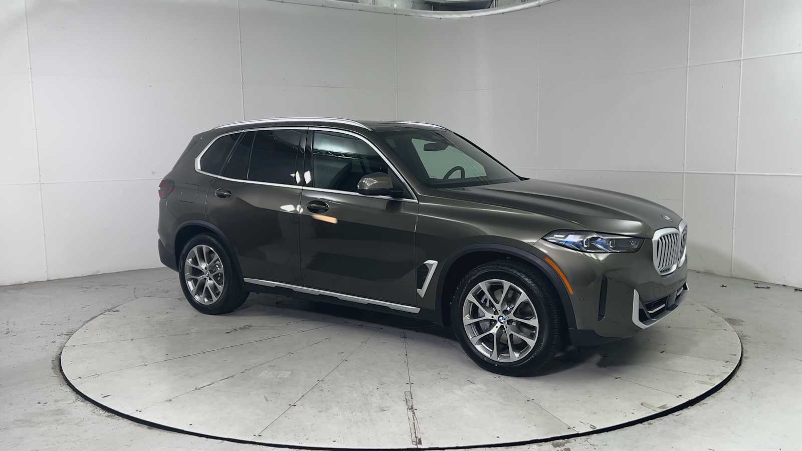 Thumbnail: 2026 BMW X5 - 8