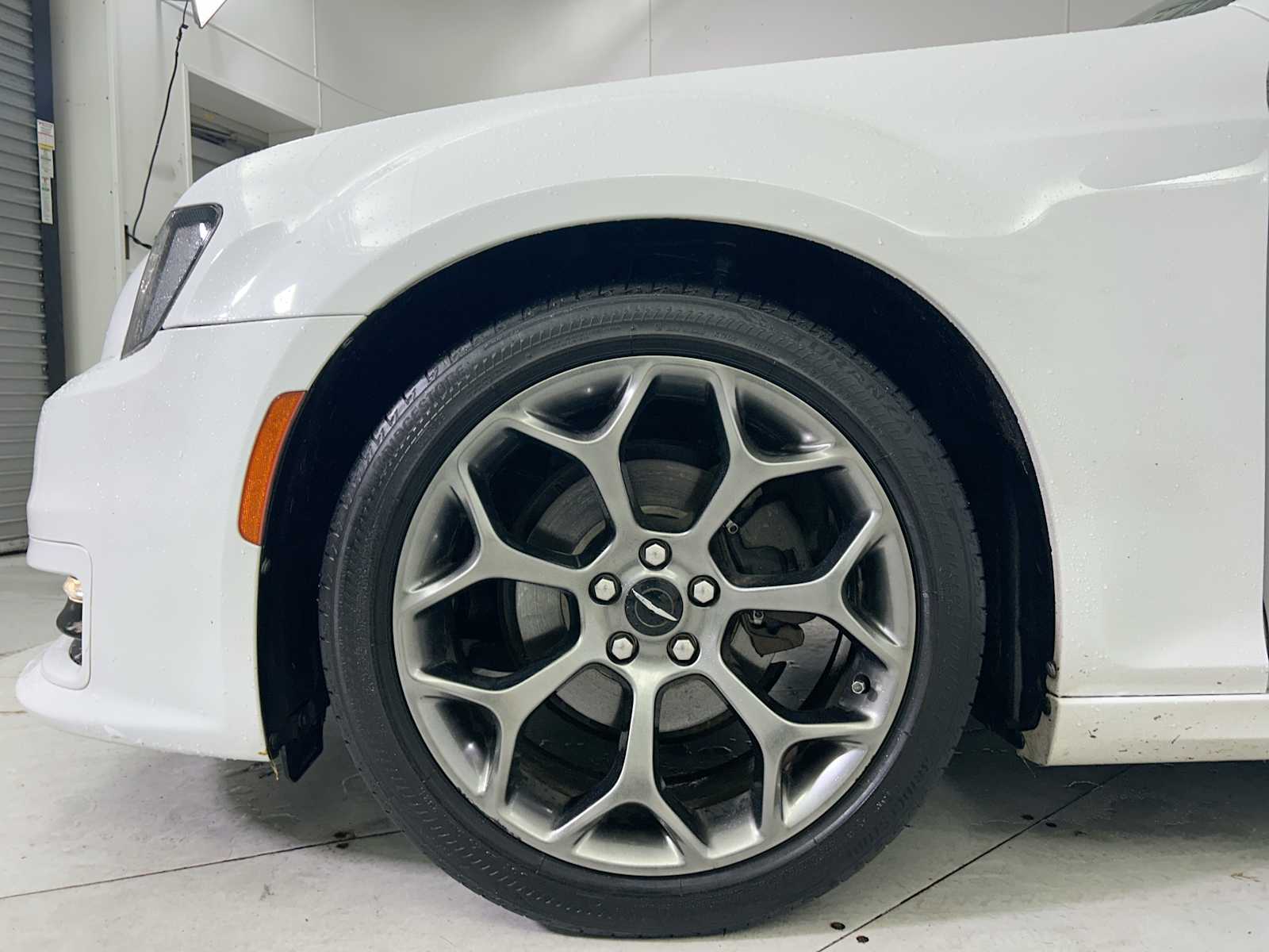 Thumbnail: 2017 Chrysler 300 - 18