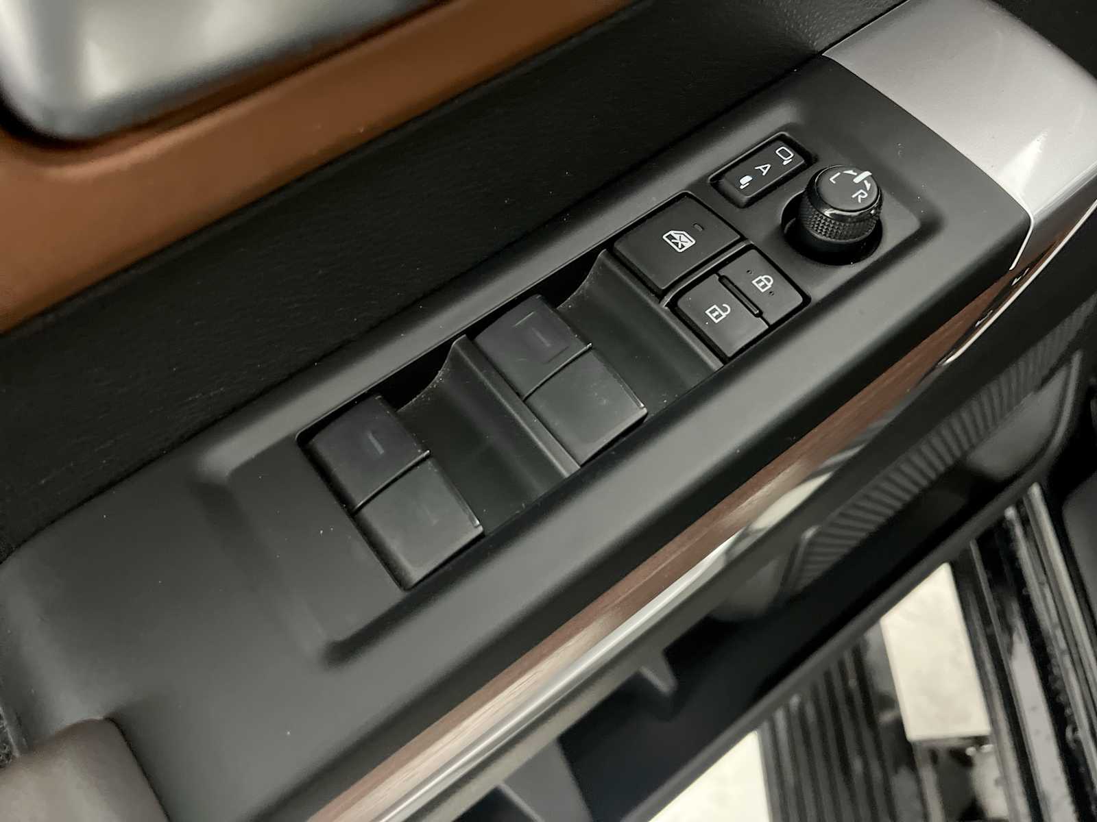Thumbnail: 2023 Toyota Tundra - 21