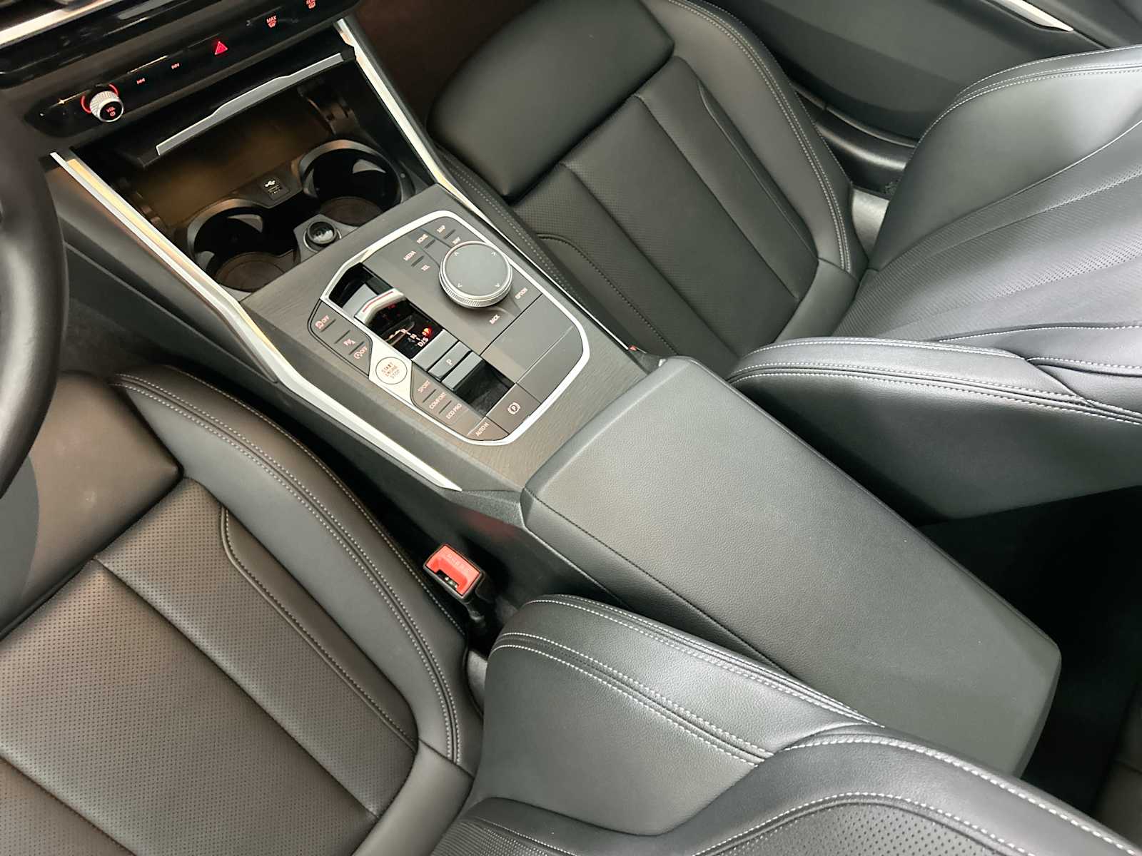 Thumbnail: 2024 BMW 3 Series - 23