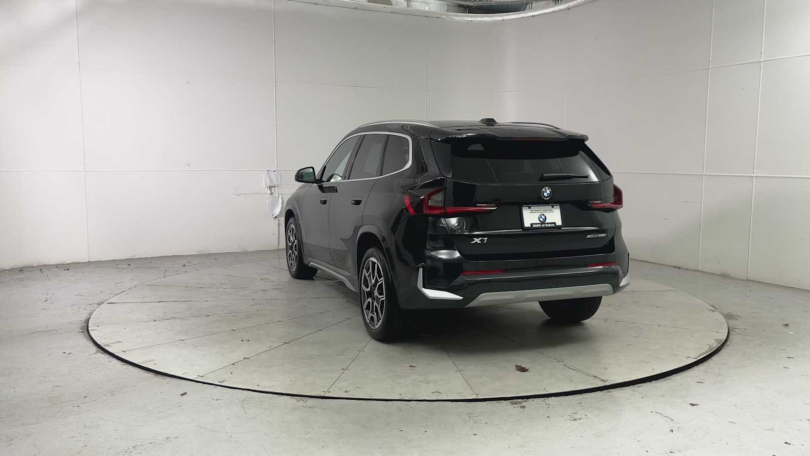 Thumbnail: 2025 BMW X1 - 3