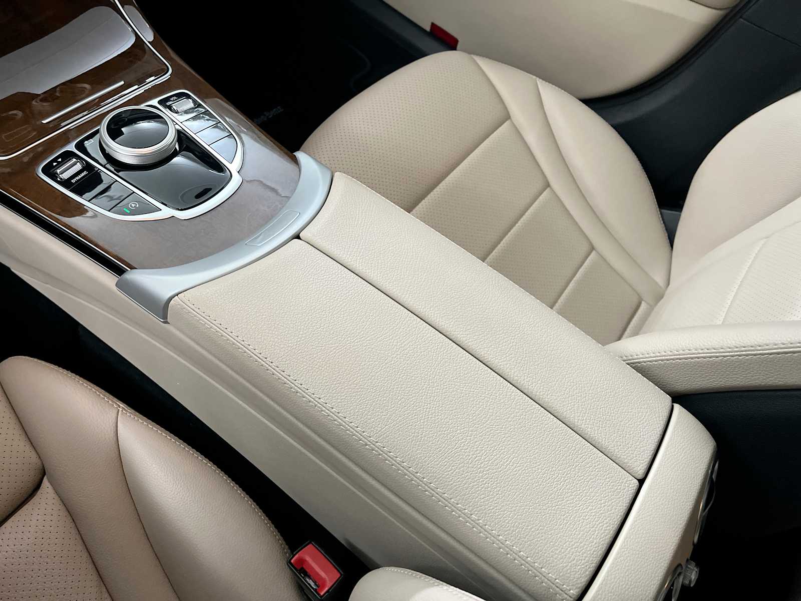 Thumbnail: 2018 Mercedes-Benz C-Class - 28