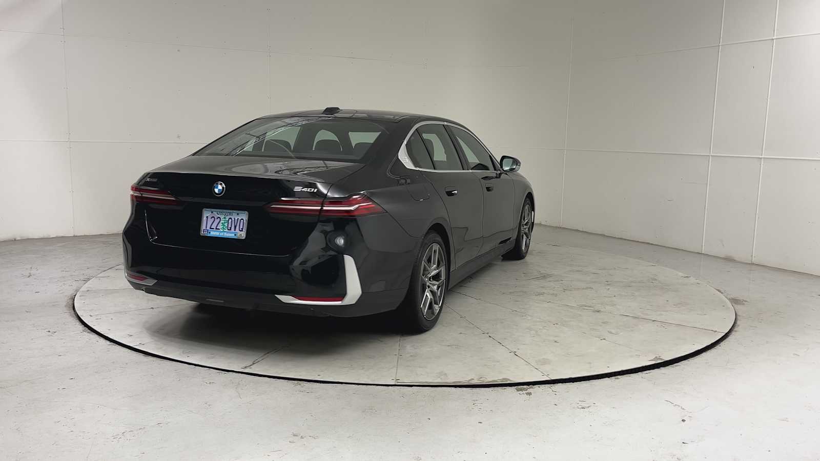 Thumbnail: 2026 BMW 5 Series - 2