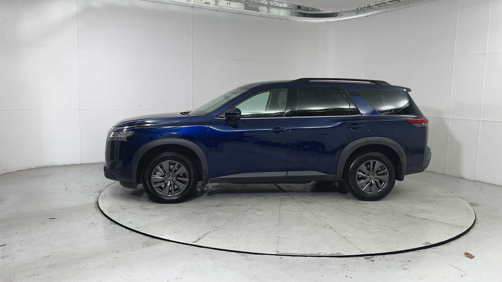 Thumbnail: 2022 Nissan Pathfinder - 5