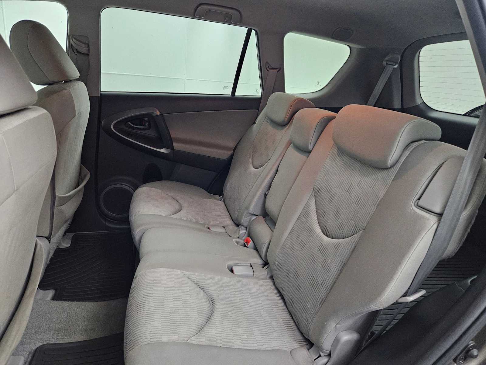 Thumbnail: 2011 Toyota RAV4 - 19