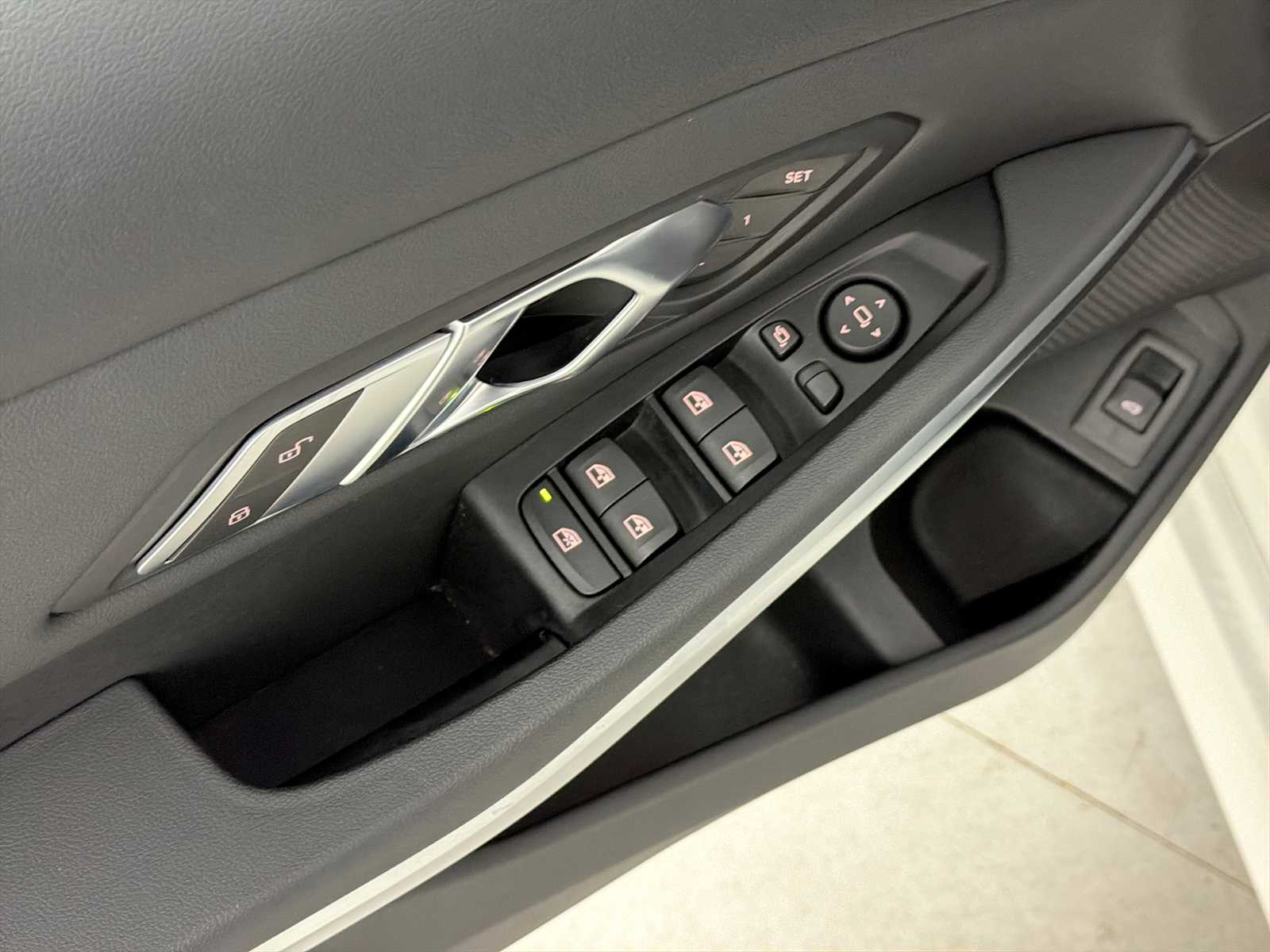 Thumbnail: 2019 BMW 3 Series - 15