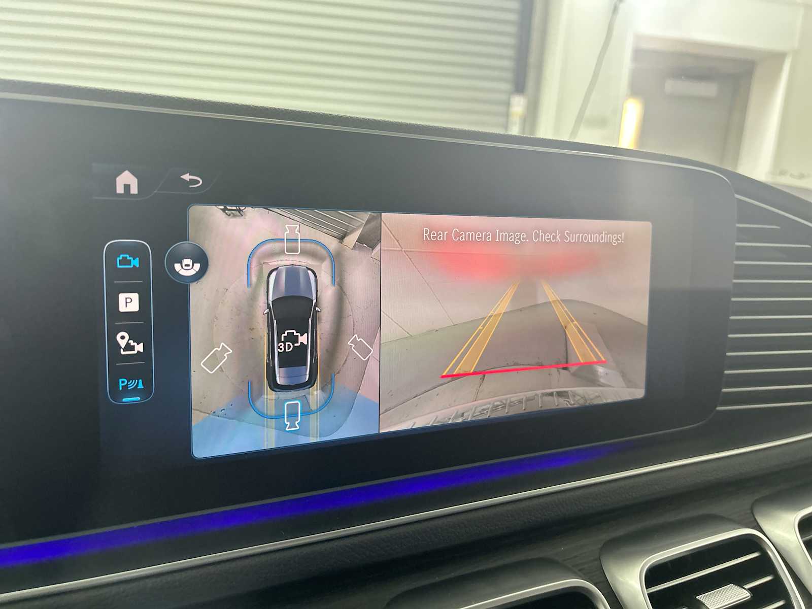 Thumbnail: 2025 Mercedes-Benz GLE - 24