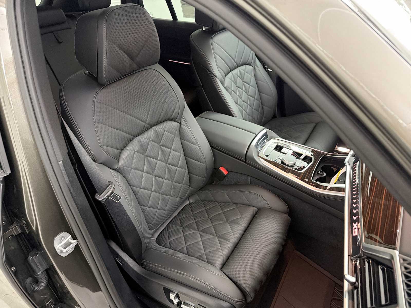 Thumbnail: 2026 BMW X5 - 26