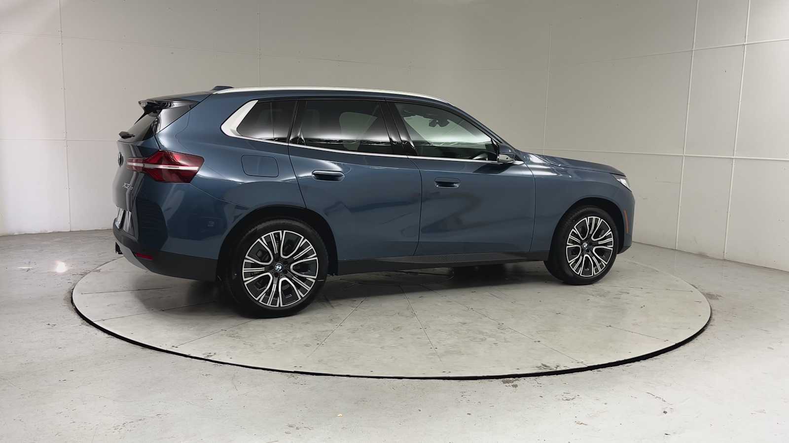 Thumbnail: 2026 BMW X3 - 9