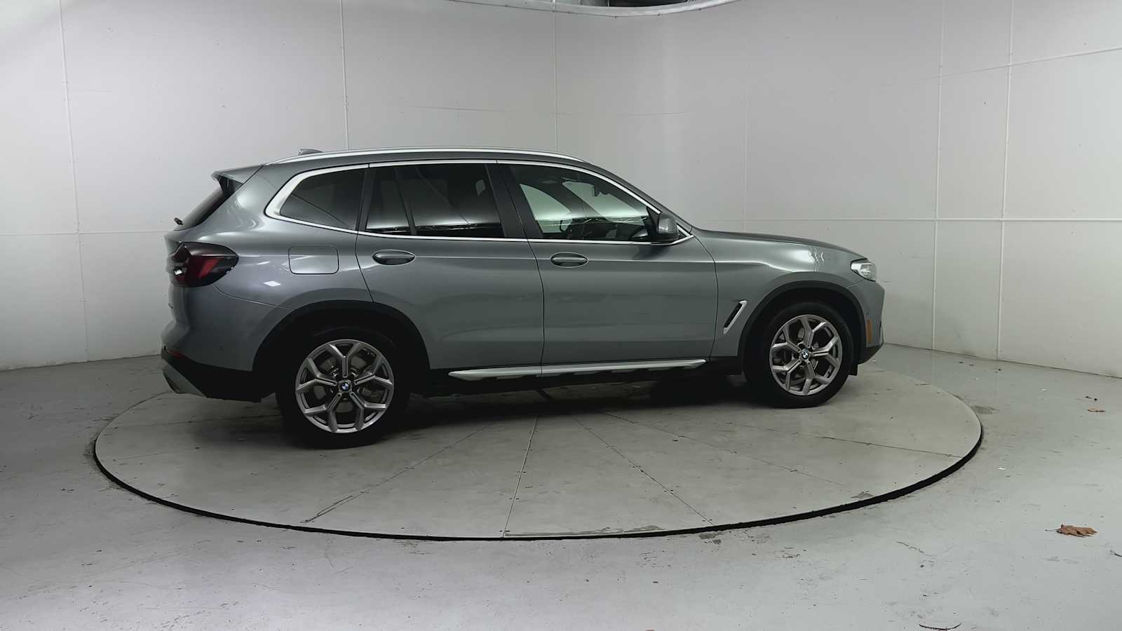 Thumbnail: 2023 BMW X3 - 9