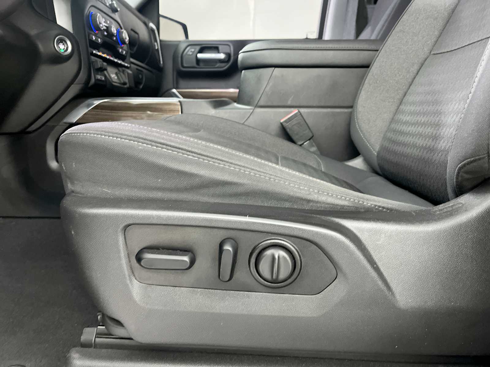 Thumbnail: 2021 Chevrolet Silverado 1500 - 20
