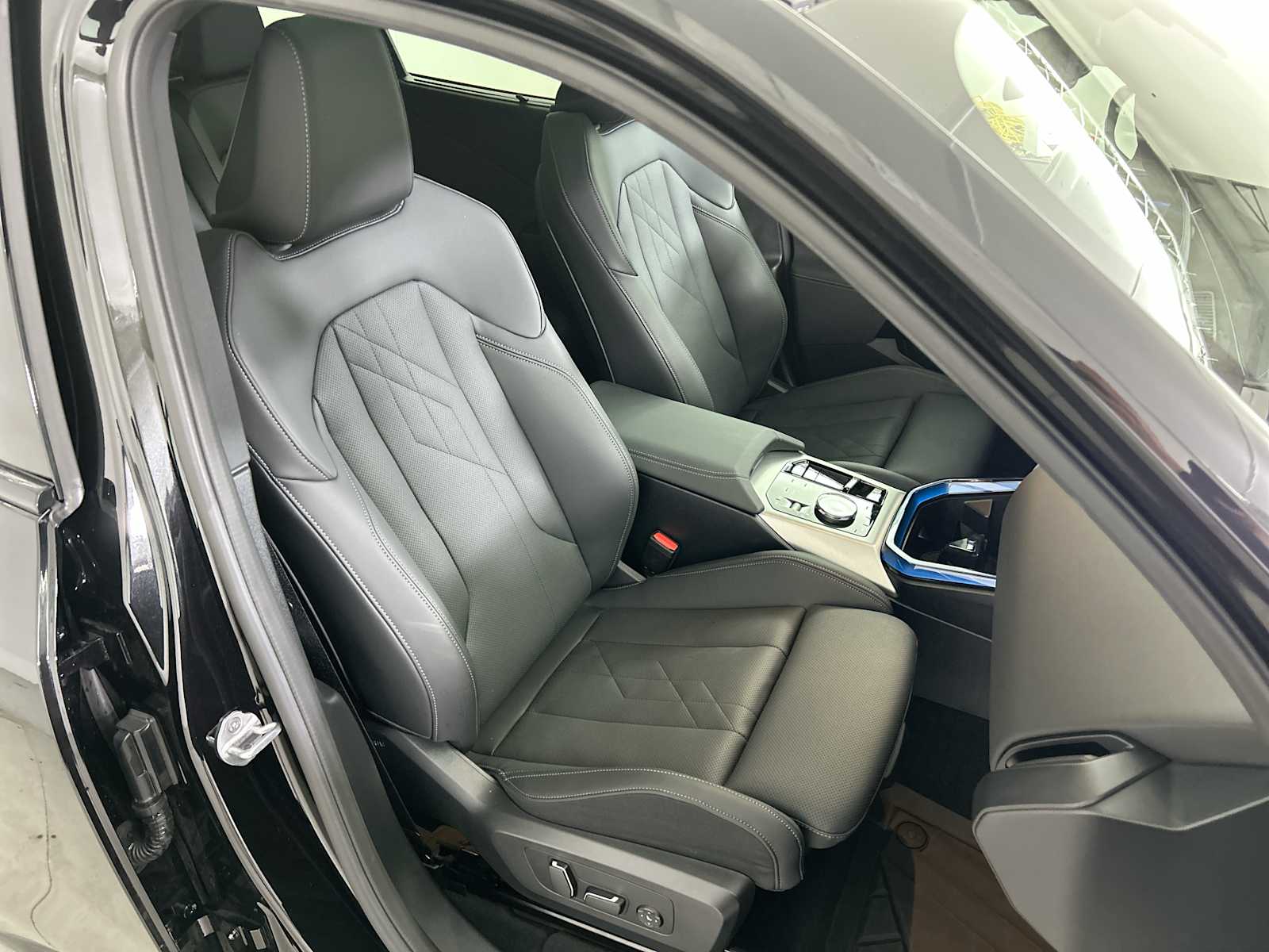 Thumbnail: 2025 BMW X3 - 25