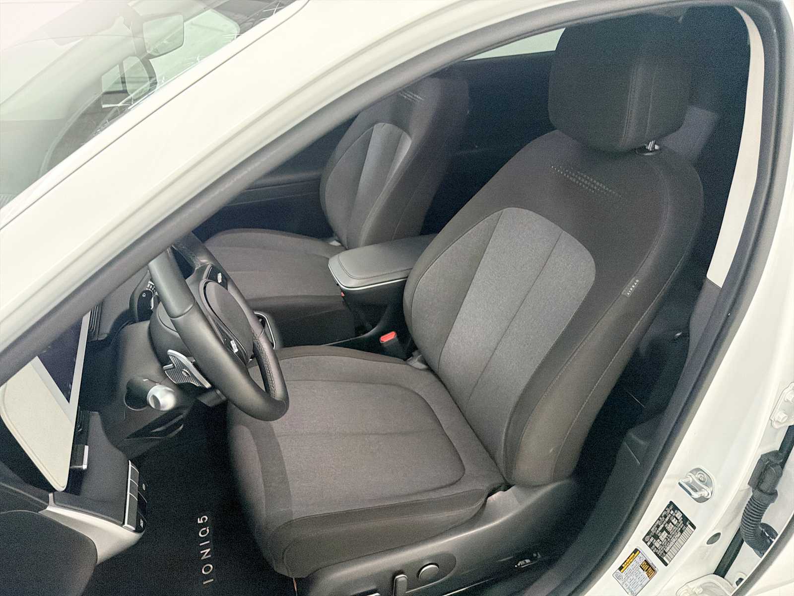 Thumbnail: 2024 Hyundai Ioniq 5 - 13