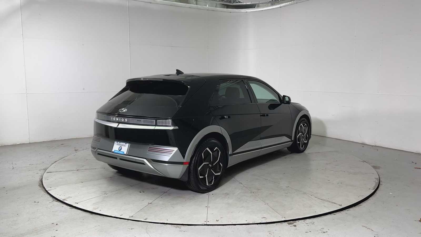 2024 Hyundai Ioniq 5 Limited photo 2