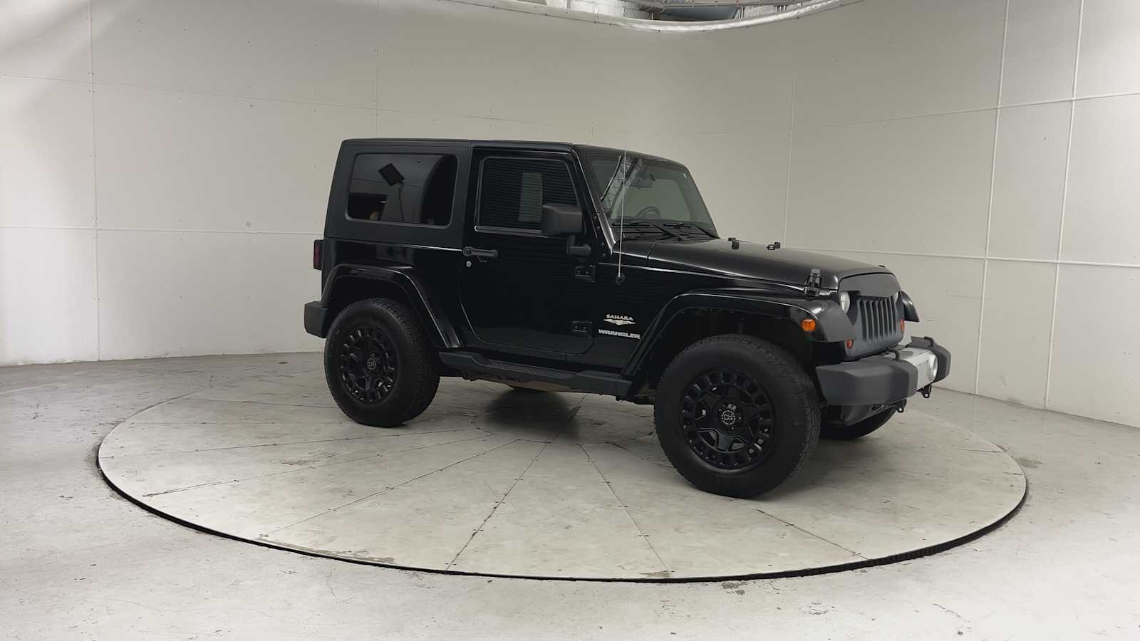 Thumbnail: 2010 Jeep Wrangler - 2