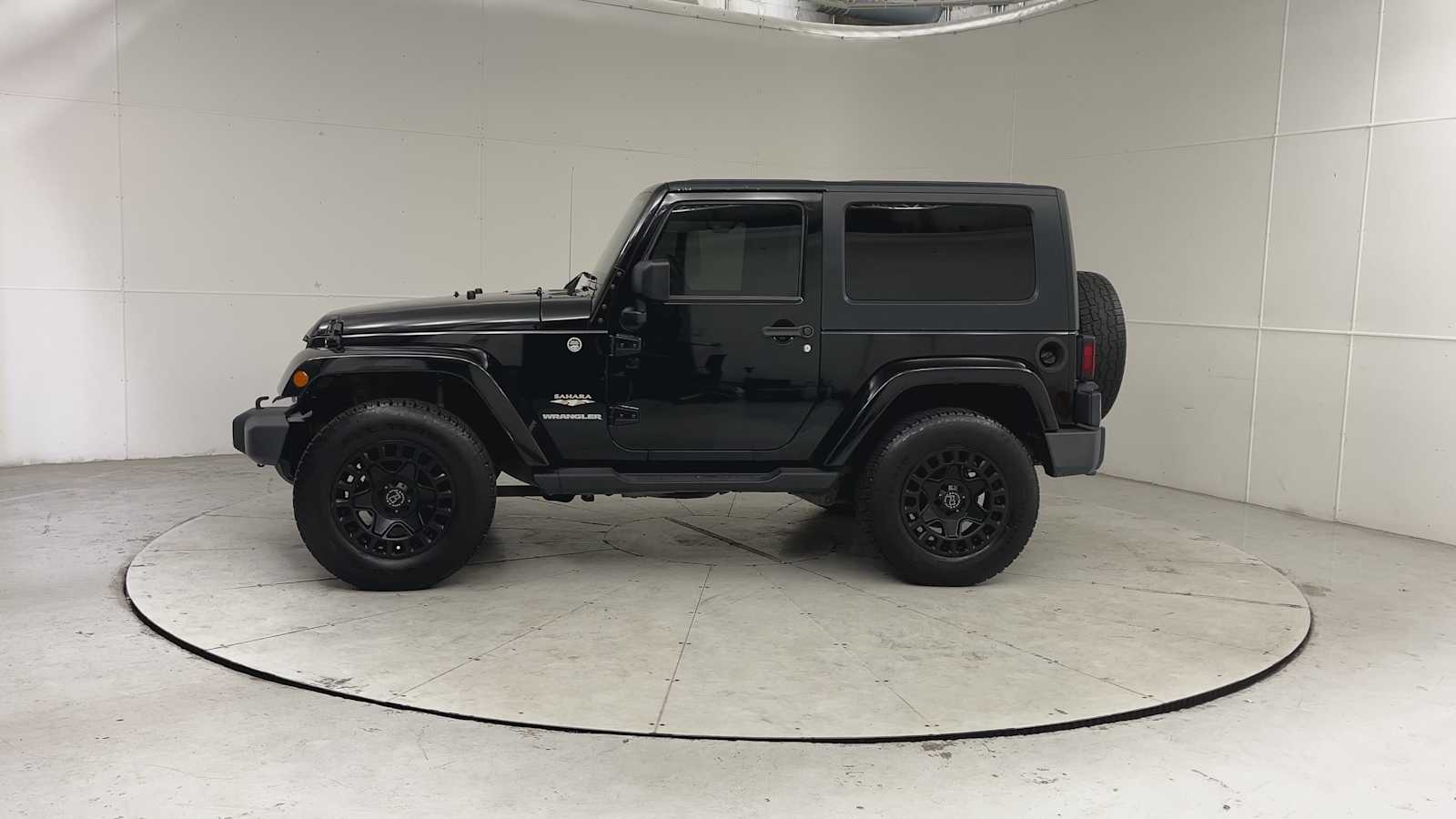 Thumbnail: 2010 Jeep Wrangler - 7