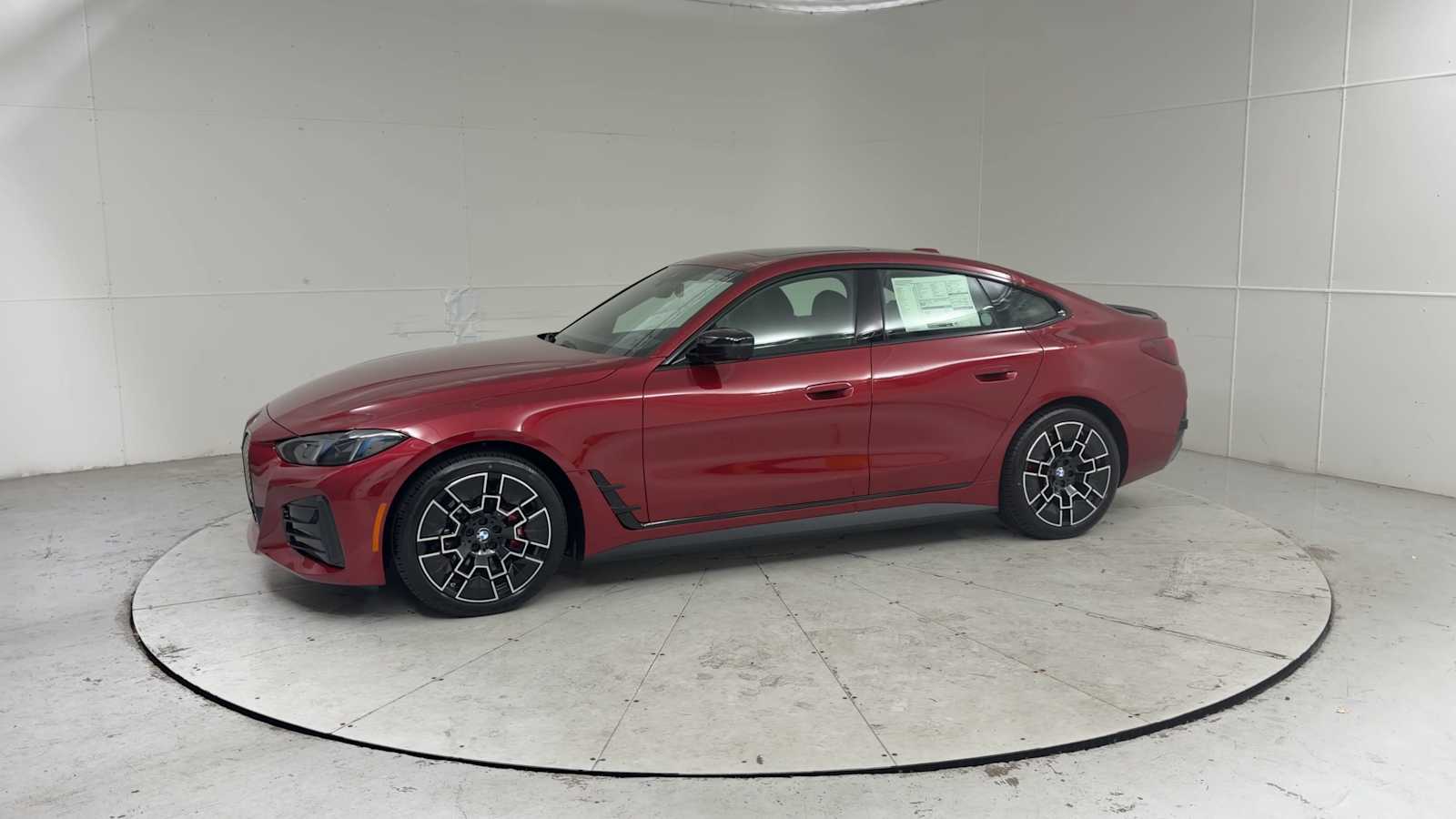 Thumbnail: 2026 BMW i4 - 6