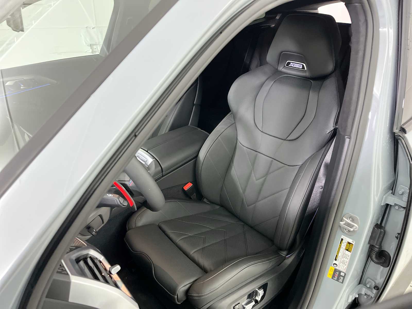 Thumbnail: 2026 BMW XM - 13