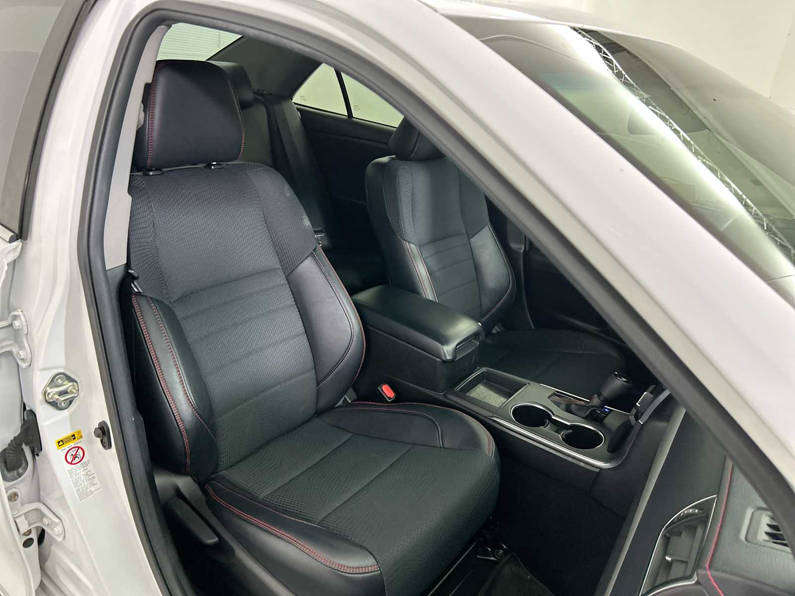 Thumbnail: 2016 Toyota Camry - 24