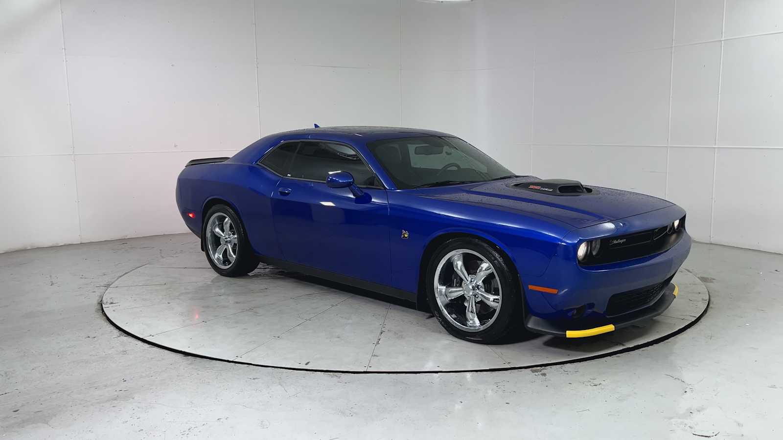 Thumbnail: 2021 Dodge Challenger - 8