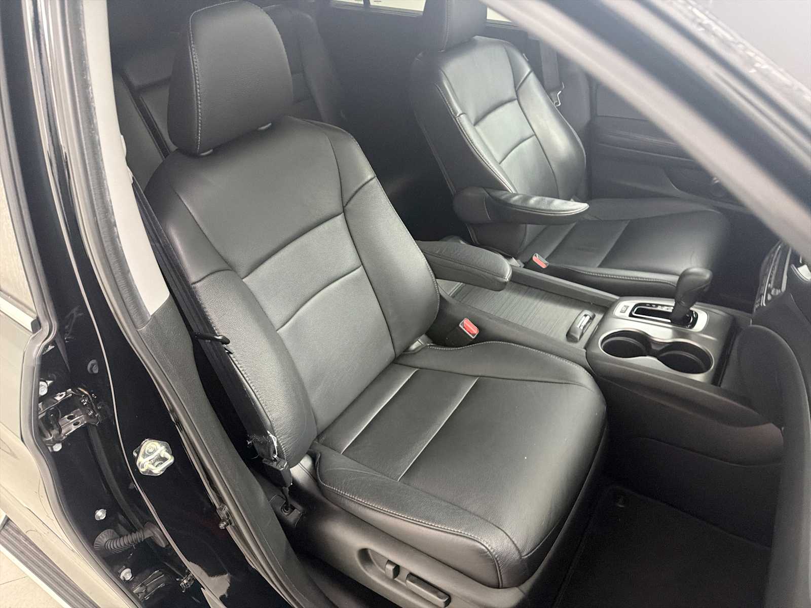 Thumbnail: 2020 Honda Pilot - 25