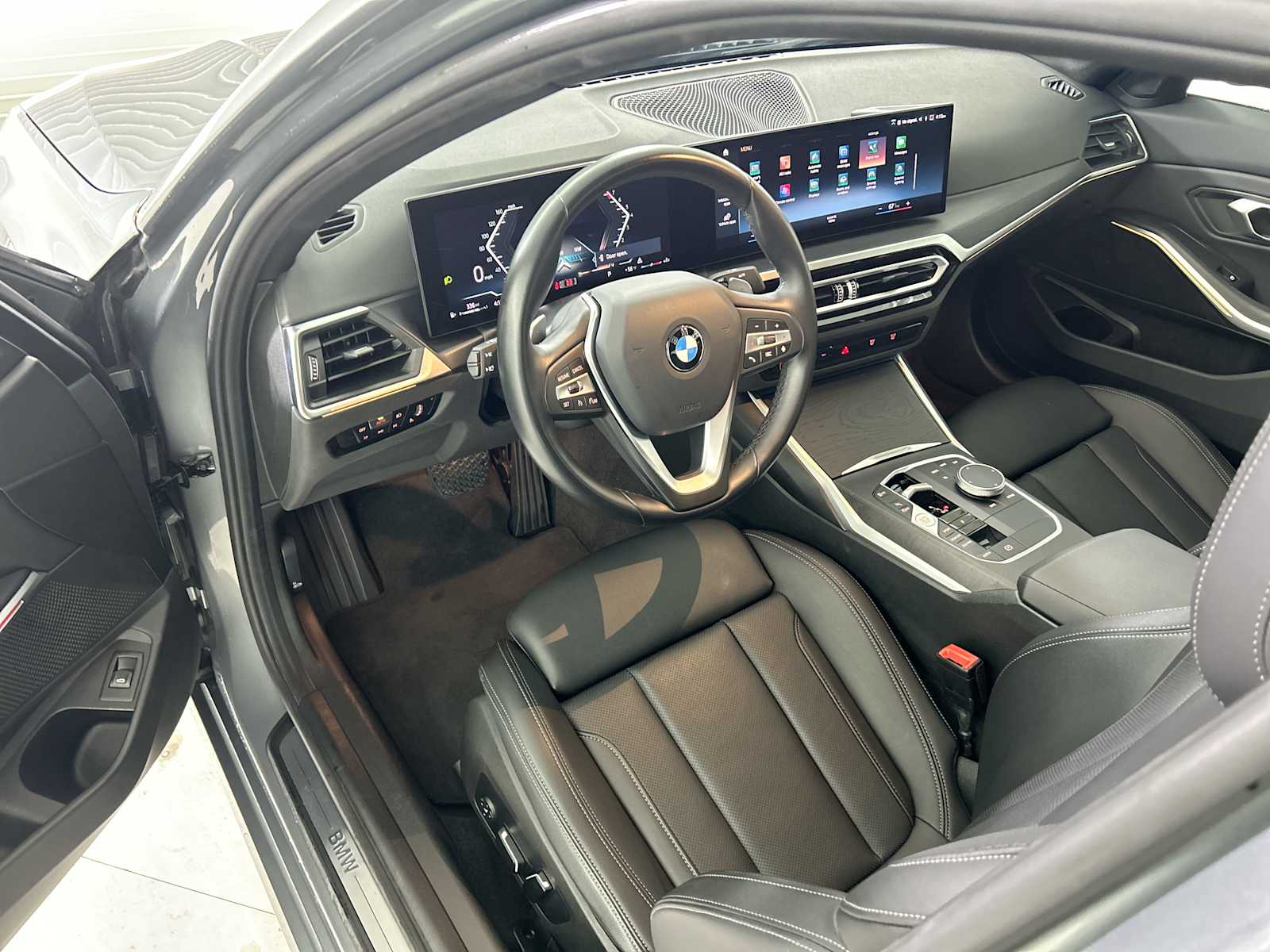 Thumbnail: 2024 BMW 3 Series - 11