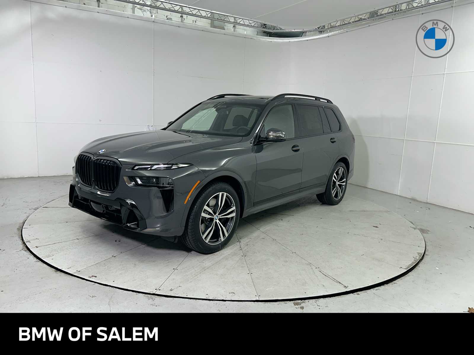2026 BMW X7 40i's photo