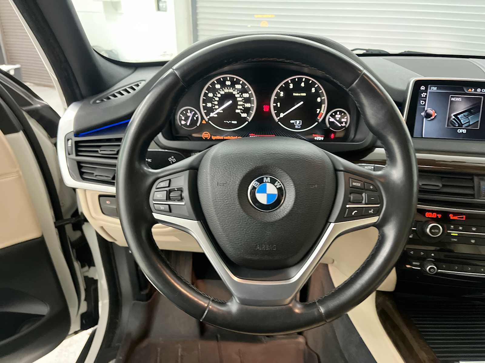 Thumbnail: 2017 BMW X5 - 17