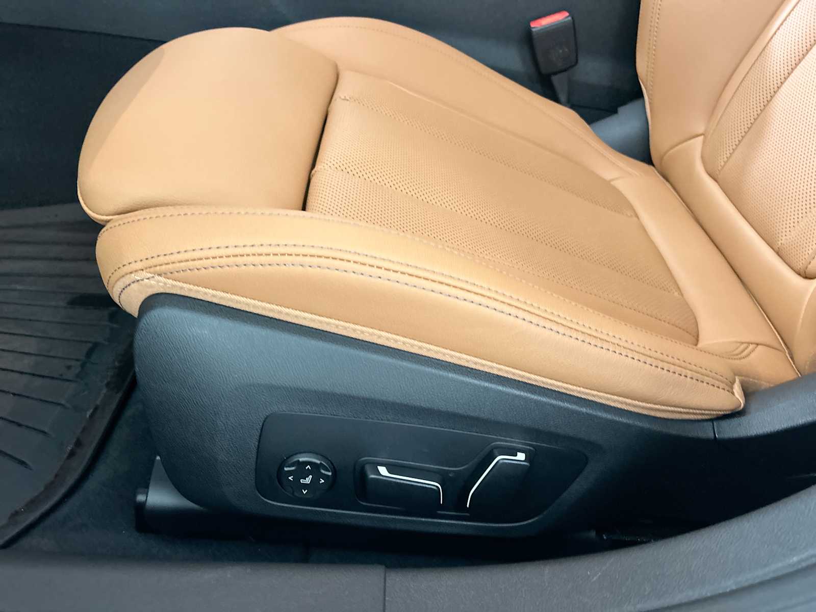 Thumbnail: 2025 BMW i4 - 14