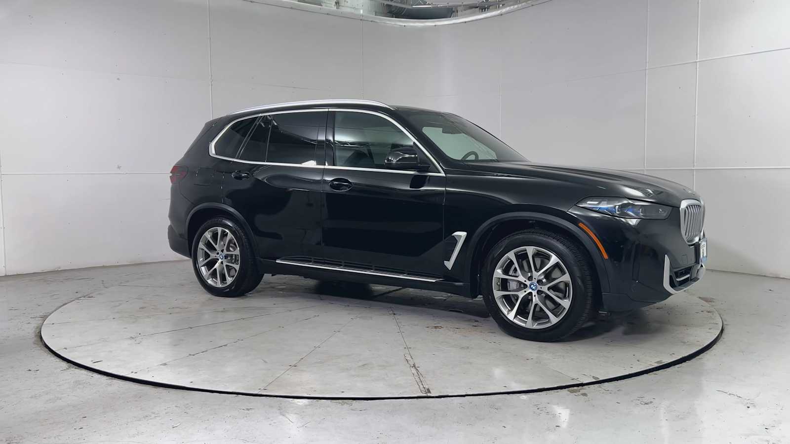 Thumbnail: 2025 BMW X5 - 8