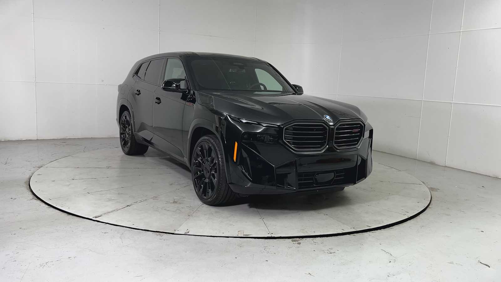 Thumbnail: 2026 BMW XM - 7