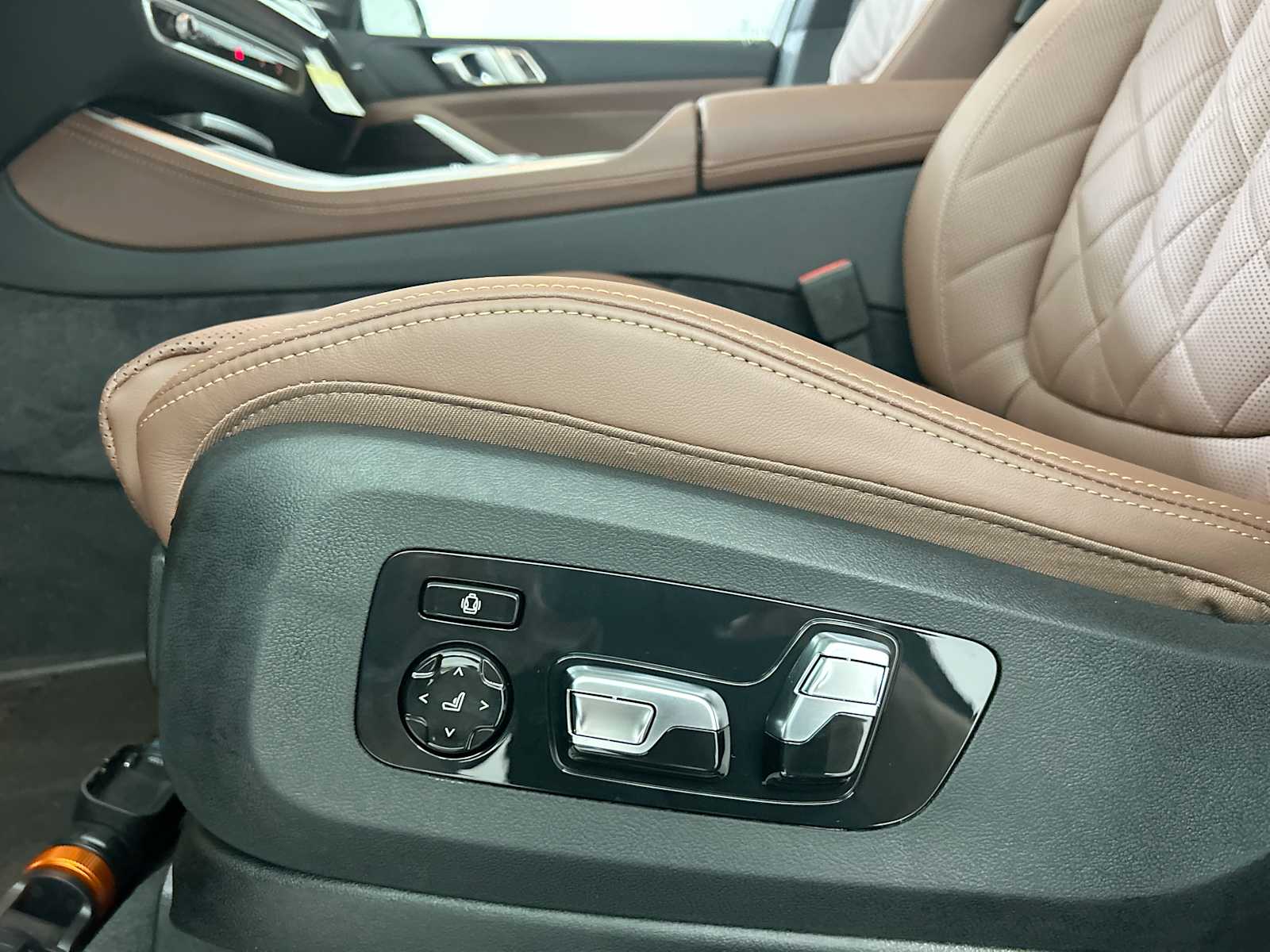 Thumbnail: 2026 BMW X5 - 14